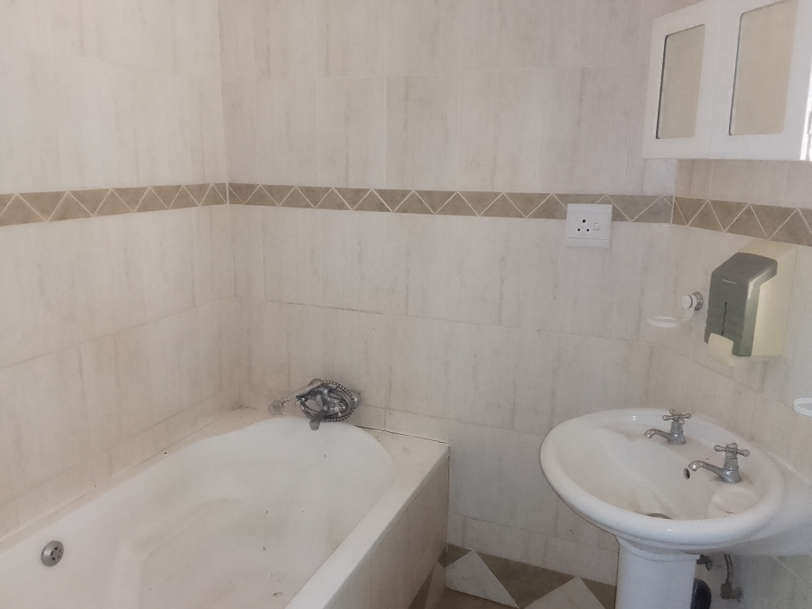 12 Bedroom Property for Sale in Olifantsnek North West